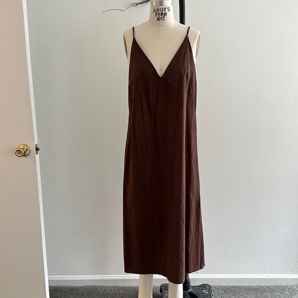 Linen slip dress - Picture 1 of 3
